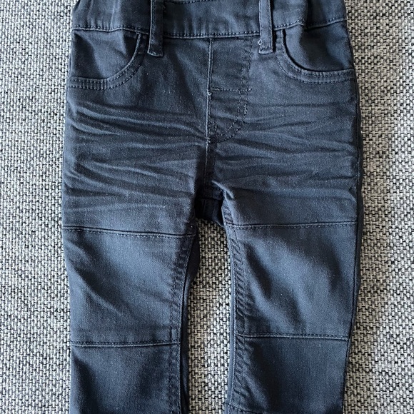 H&M | Charcoal Grey Pull-on Stretch Pants | 4-6 months - Picture 2 of 5